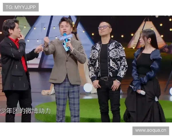 皮克退役后天天晒豪车游艇，这日子过得比顶流明星还嚣张